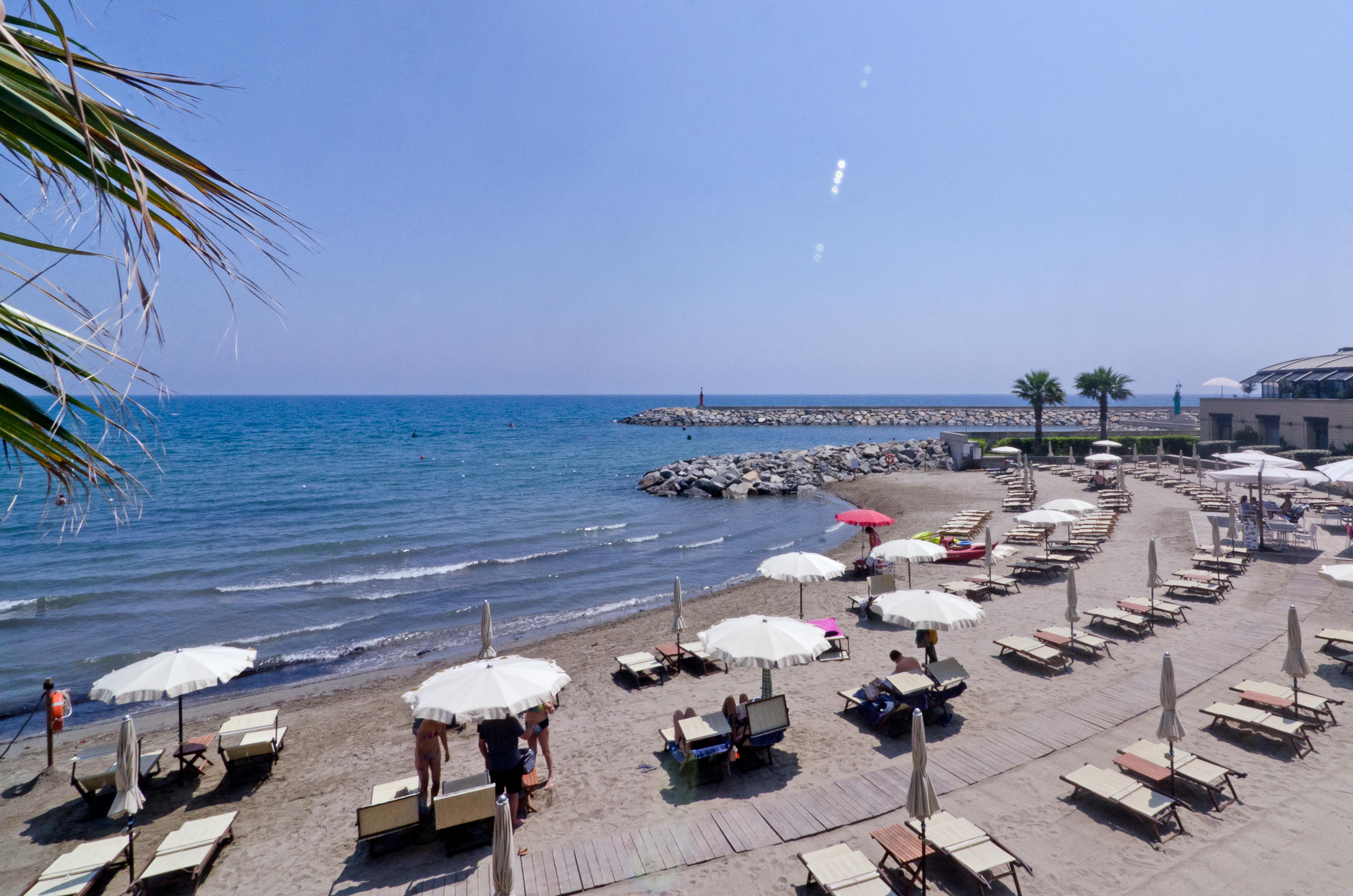 Hotel Riviera Dei Fiori San Lorenzo al Mare Exterior foto